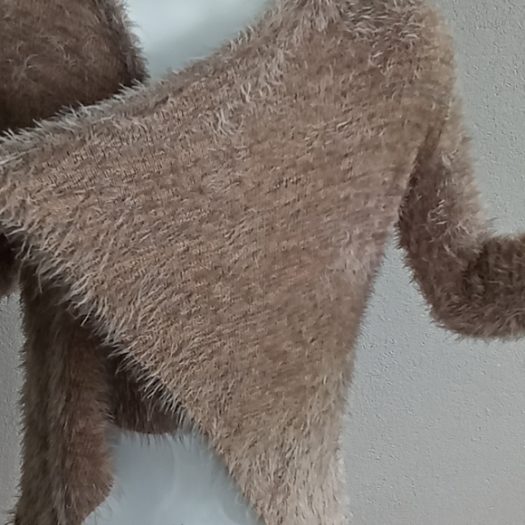 Mooloola fluffy super soft jacket size XS - Picture 3 of 5